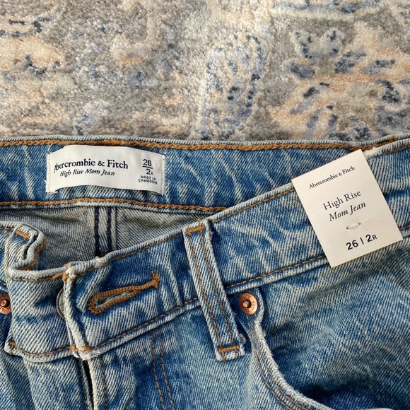 High rise mom jean - Picture 2 of 2